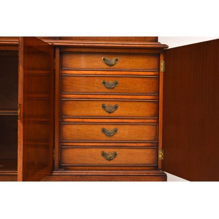 Großer Burr Walnuss Georgian Bücherregal