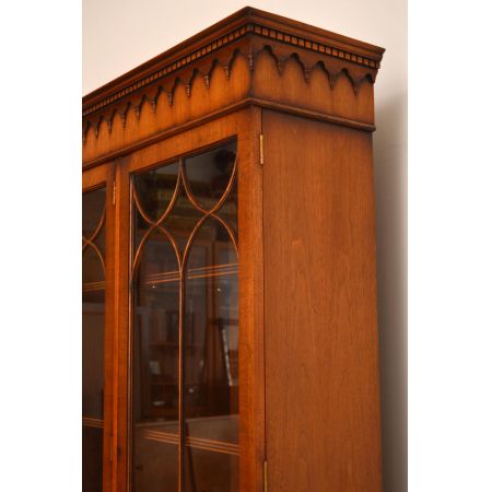 Großer Burr Walnuss Georgian Bücherregal