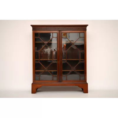 Antike Astral-Verglaste Mahagoni Vitrine