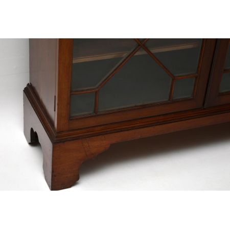 Antike Astral-Verglaste Mahagoni Vitrine