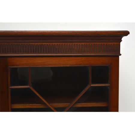 Antike Astral-Verglaste Mahagoni Vitrine