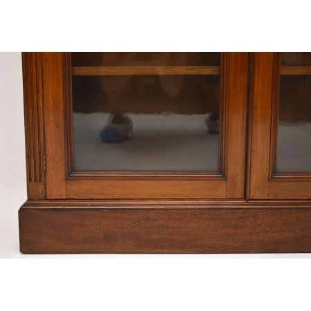 Antikes Victorian Mahagoni Bücherregal mit Türen