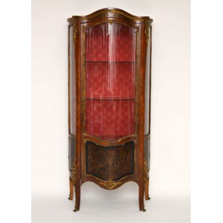 Französische Vitrine "La Reine des Vitrines"