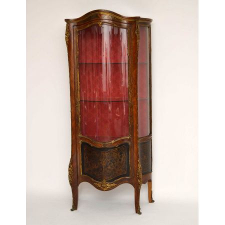 Französische Vitrine "La Reine des Vitrines"