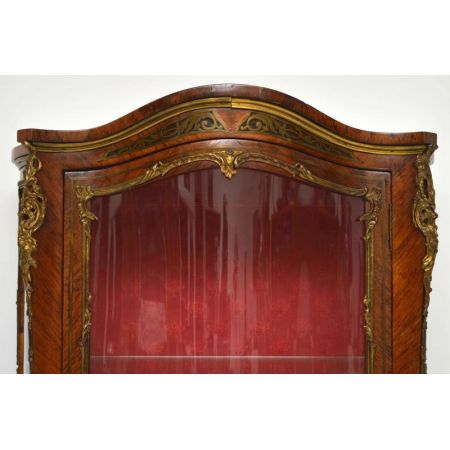 Französische Vitrine "La Reine des Vitrines"