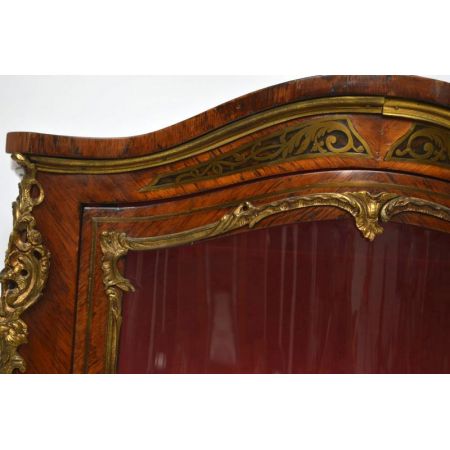 Französische Vitrine "La Reine des Vitrines"