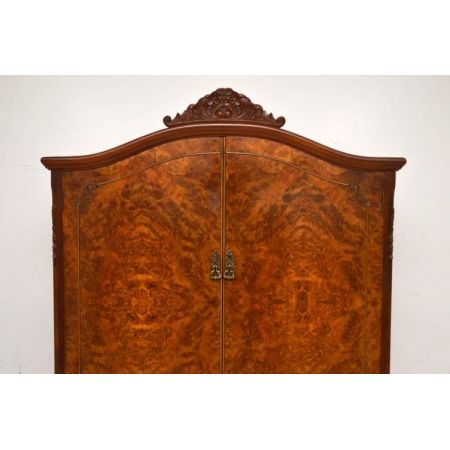 Antikes Cocktail Cabinet