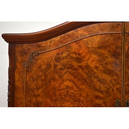 Antikes Cocktail Cabinet