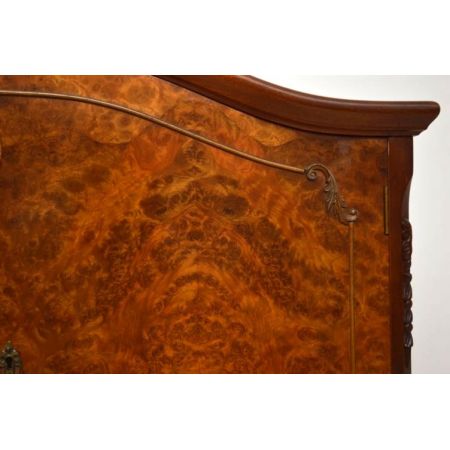 Antikes Cocktail Cabinet