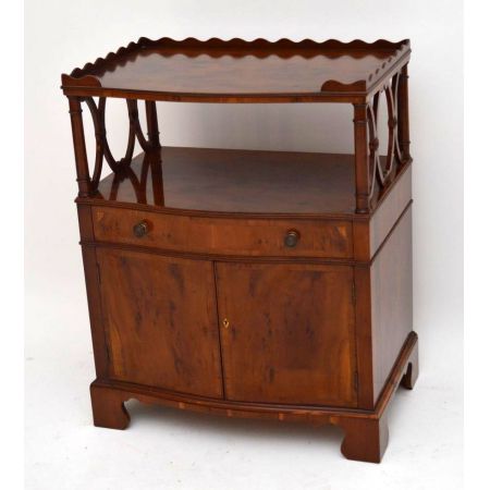 Antiker Yew Wood Side Table 