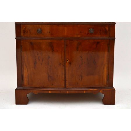 Antiker Yew Wood Side Table 