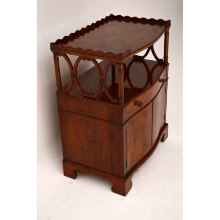 Antiker Yew Wood Side Table 