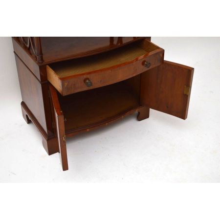 Antiker Yew Wood Side Table 