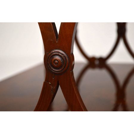 Antiker Yew Wood Side Table 