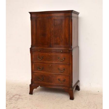 Antiiker  Flammen  Mahogany  Chest Linnenpress  on Chest