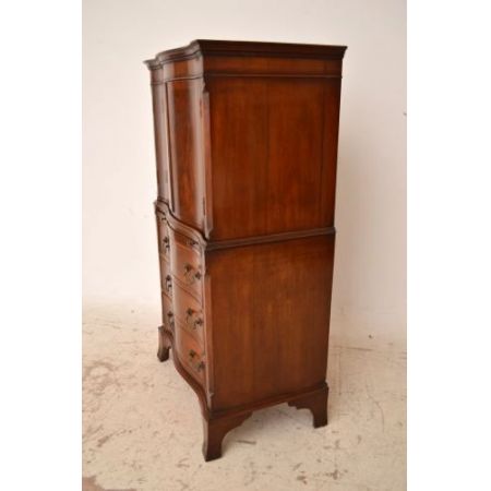Antiiker  Flammen  Mahogany  Chest Linnenpress  on Chest