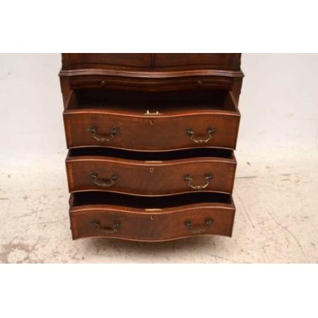 Antiiker  Flammen  Mahogany  Chest Linnenpress  on Chest