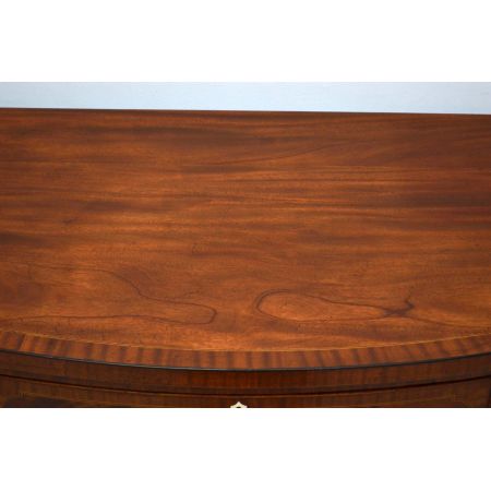 Antikes Bowfront Kommode