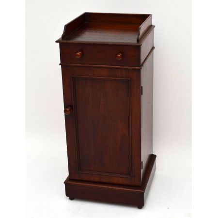 Antiker Victorian Mahagoni Cupboard
