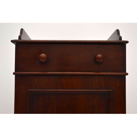 Antiker Victorian Mahagoni Cupboard