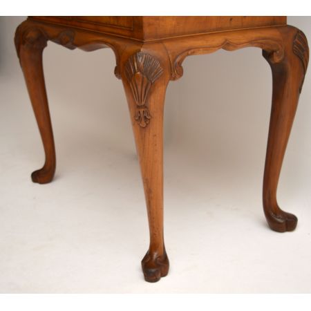 Antikes Burr Walnuss Cocktail Schrank