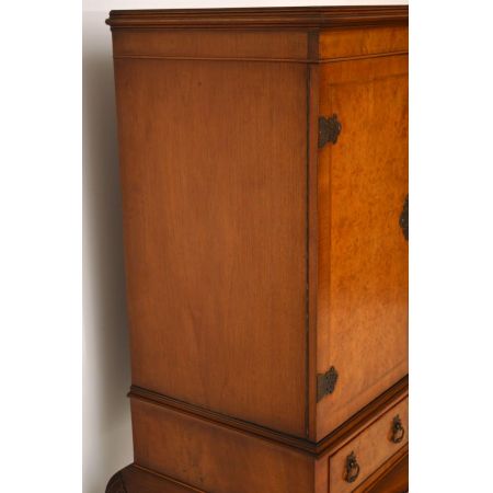 Antikes Burr Walnuss Cocktail Schrank