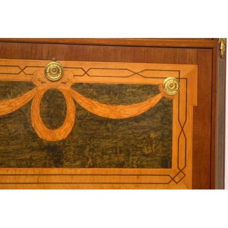 Antiker schwedischer neoklassischer Intarsien Gilt Schrank