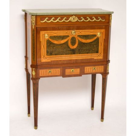 Antiker schwedischer neoklassischer Intarsien Gilt Schrank