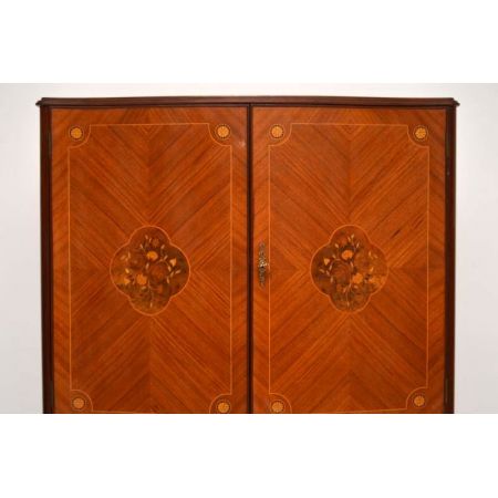 Antike französische Cocktail- Kabinett