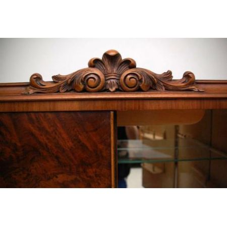 Antike  Queen Anne Style  Nussbaum  Cocktail Kabinet