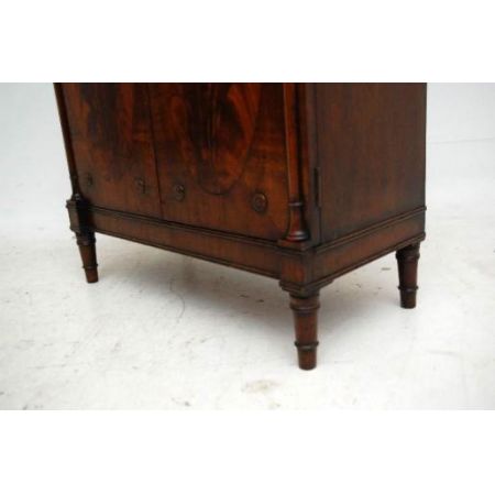 schmale elegante  Antike  Regency Style Mahogany Chiffonier