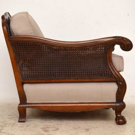 Antike Bergère Sessel aus Nussbaum