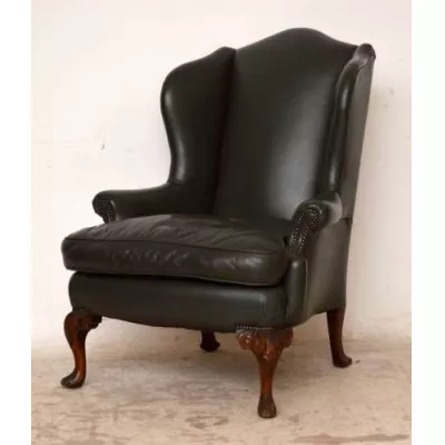 Antiker Wing Chair mit weichem Leder