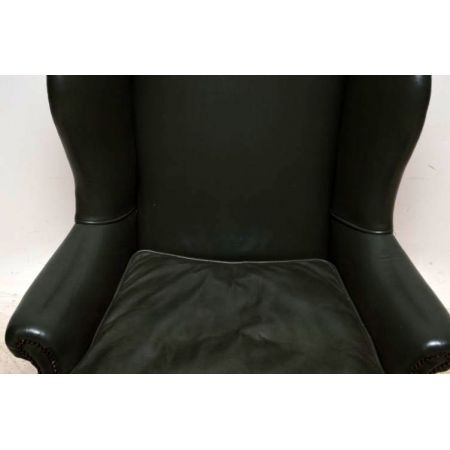 Antiker Wing Chair mit weichem Leder