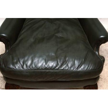 Antiker Wing Chair mit weichem Leder