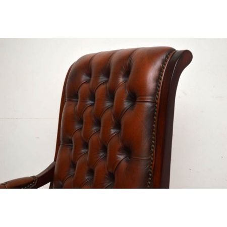 Paar Antiker Ledersessel mit Deep Buttons Sessel aus Leder