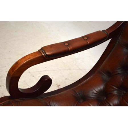 Paar Antiker Ledersessel mit Deep Buttons Sessel aus Leder