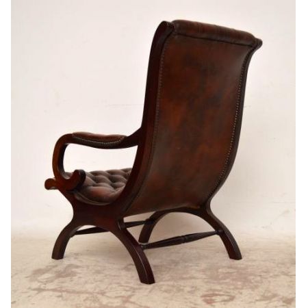 Paar Antiker Ledersessel mit Deep Buttons Sessel aus Leder