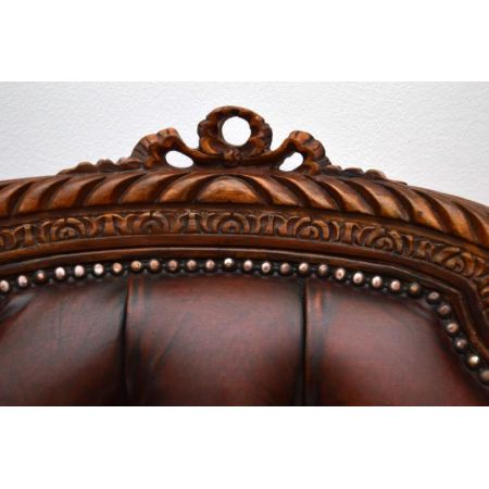 Ein Paar antike geschnitzte Nussbaum - Leder Sessel