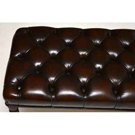 Tief geknöpfte Leder Hocker aus Mahagoni