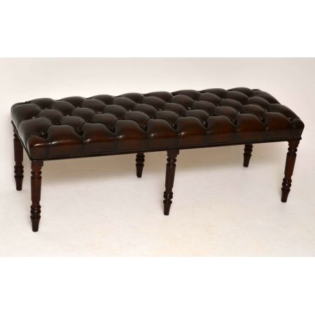 Tief geknöpfte Leder Hocker aus Mahagoni