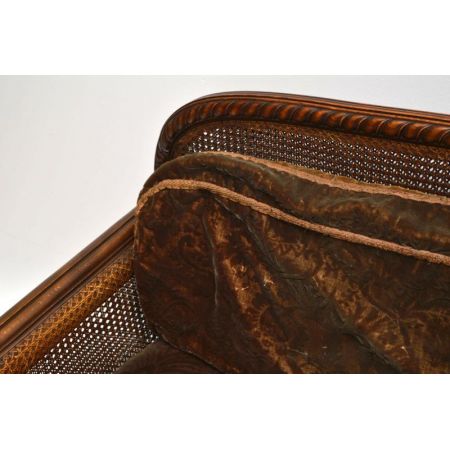 Antike geschnitzte Nussbaum Bergère Garnitur - 3 Stück