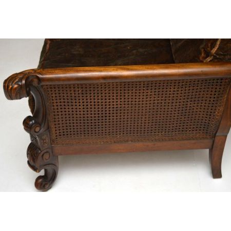 Antike geschnitzte Nussbaum Bergère Garnitur - 3 Stück