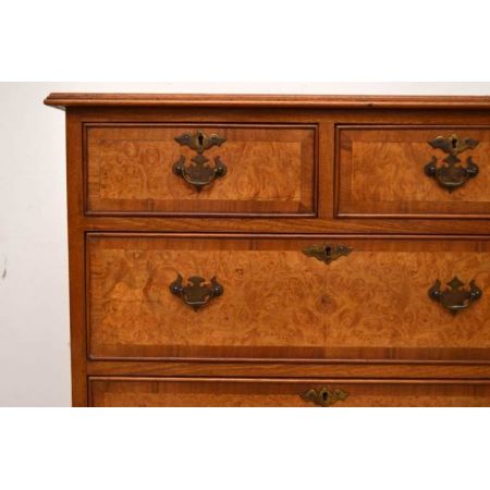 Kommode aus Nussbaum 4 Schubladen Antike Kommode Holzkommode Wohnzimmerkommode