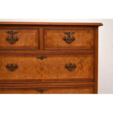 Kommode aus Nussbaum 4 Schubladen Antike Kommode Holzkommode Wohnzimmerkommode