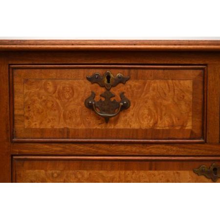 Kommode aus Nussbaum 4 Schubladen Antike Kommode Holzkommode Wohnzimmerkommode