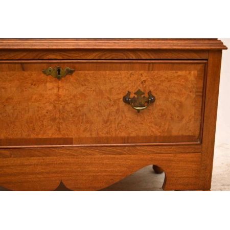 Kommode aus Nussbaum 4 Schubladen Antike Kommode Holzkommode Wohnzimmerkommode