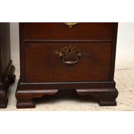 Antike Nachtschränke schönes Paar Mahagoni 