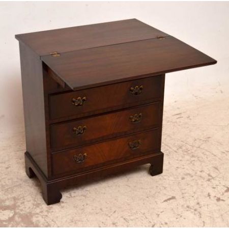 Antike Mahagoni Kommode mit Ablage