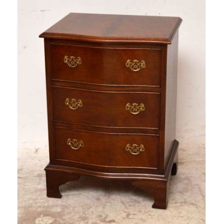 Antike kleine Kommode aus Mahagoni